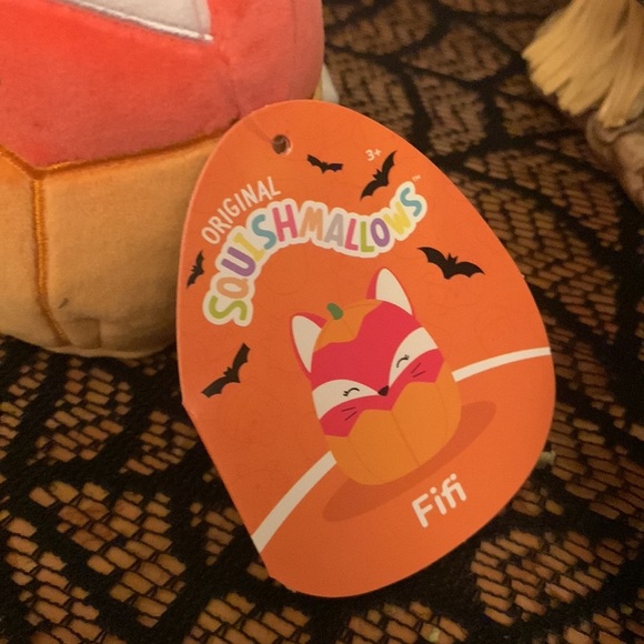 🎃 FIFI 🦊 Fox in Pumpkin Costume Halloween 2023 Original Squishmallow ☆》NWT《☆ - Picture 2 of 3